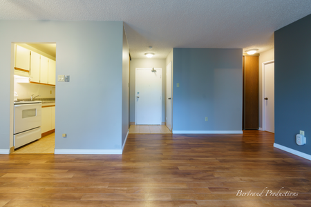 apartments at 2100 Regent Street - Photo 2