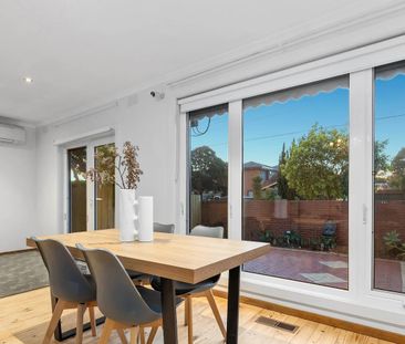 1/15 Coorigil Road, Carnegie VIC 3163 - House For Rent | Domain - Photo 3