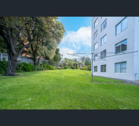 3/1 Battery Square, Battery Point, Tas 7004 - Photo 2