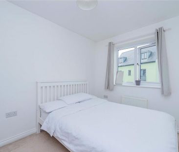 3 bedroom end of terrace house to rent - Photo 3