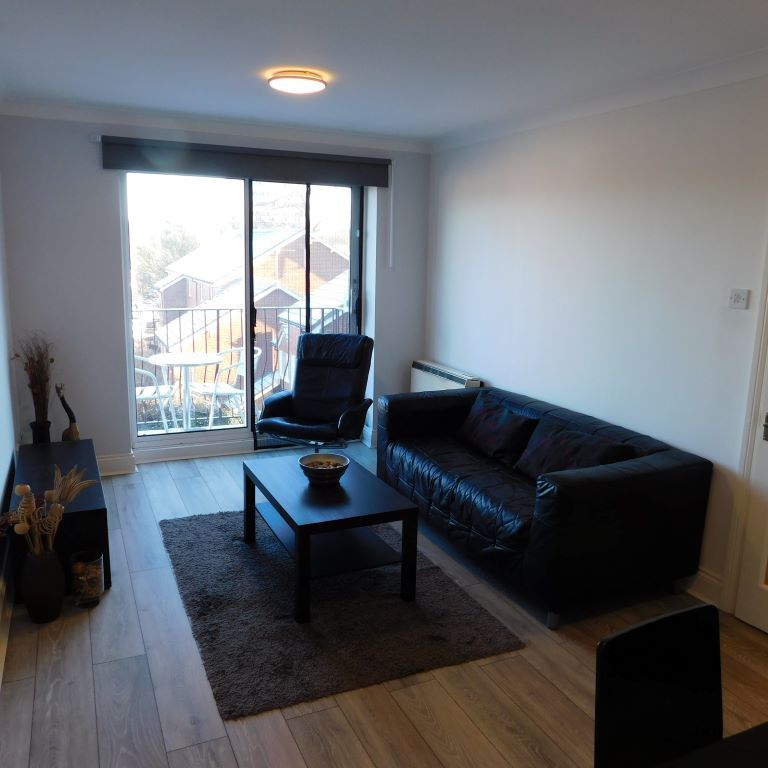 Deneside Court, Jesmond - Photo 1