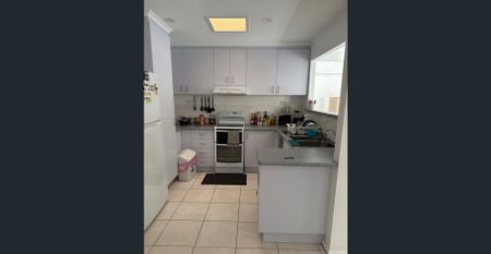 Fully Furnished 2-Bedroom Unit – Walk to the Esplanade! - Photo 5