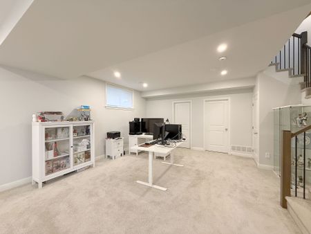 For Lease - 322 Lysander Place, Manor Park - Cardinal Glen and Area, Ontario - Photo 4