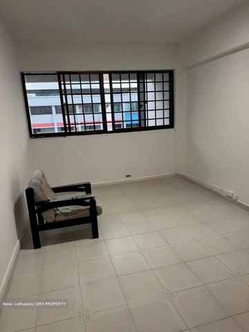 Blk 240 Yishun Ring Road (Yishun), HDB 5 Rooms - For Rent - Photo 2