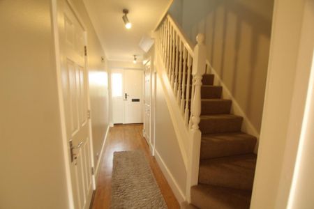 3 bedroom terraced house to rent - Photo 3