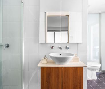 Apartment in Cammeray Light-Filled Apartment with Sleek Upgrades an... - Photo 6