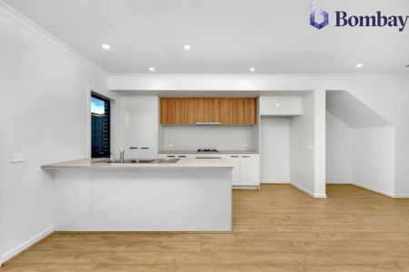 “Location Space & Comfort” - Photo 3