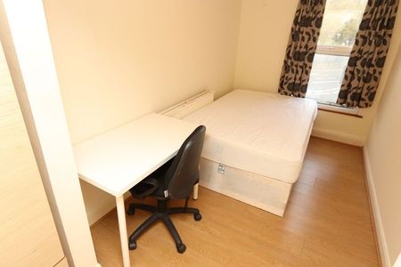 Room in a Shared Flat, Roman Road, E3 - Photo 5