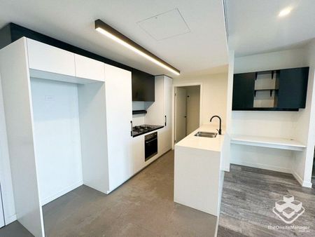 LUXURY 1 BEDROOM APARTMENT IN WEST END - Photo 5