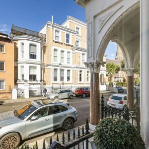 Redcliffe Square - Photo 2