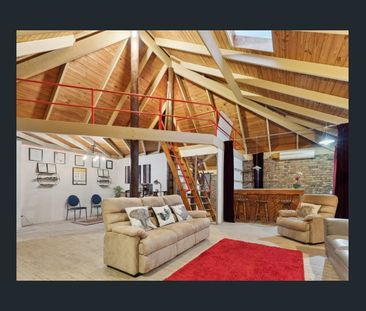 Irresistible, Architecturally Designed Family Retreat For Renting - Photo 2