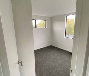 2 DOUBLE BEDROOMS - Photo 3