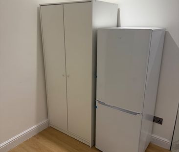 Studio Flat, Knights Hill, SE27 - Photo 3
