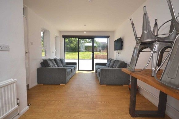 6 Bed - Allcroft Road, Reading - Photo 1