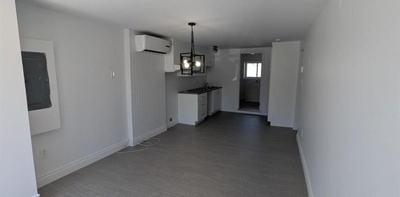 Immeuble - 5891-5901 Boulevard Bourque 5 1/2 à Louer - Photo 2