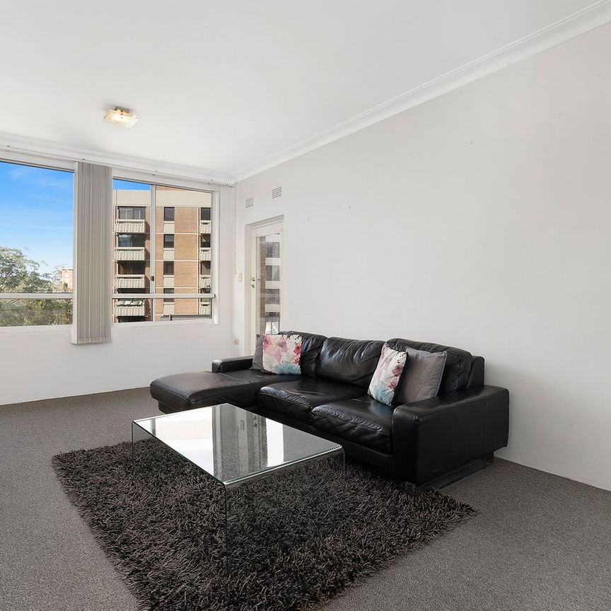 18/49-51 High Street, North Sydney - Photo 1