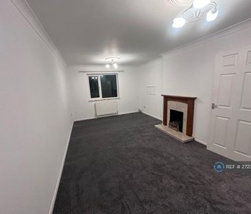 3 bedroom semi-detached house to rent - Photo 2