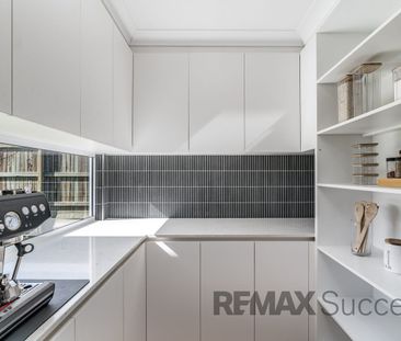 Spacious Family Living in Kearneys Spring - Photo 2