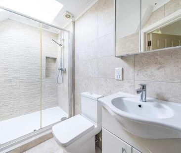 Iver, Buckinghamshire, SL0 - Photo 3