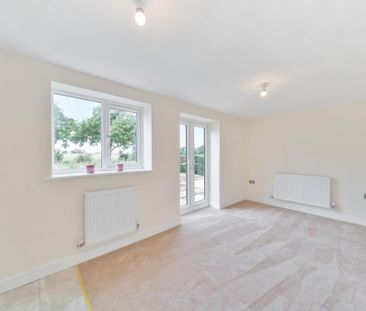 3 bedroom bungalow to rent - Photo 1