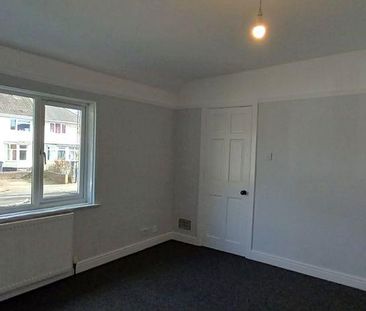 2 bedroom semi-detached house to rent - Photo 5