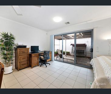 28 Grove Way, Wantirna South, Vic 3152 - Photo 1