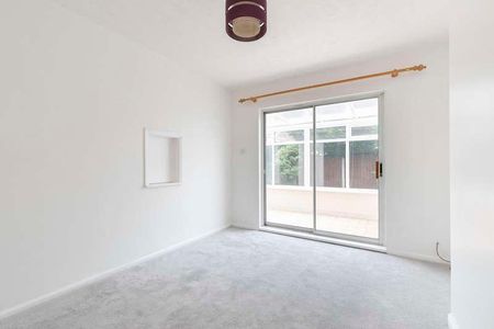 Alstone Lane, Cheltenham, GL51 - Photo 5