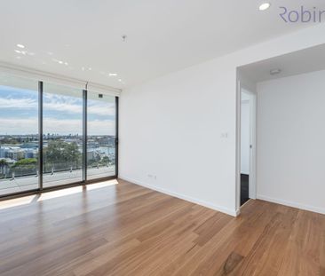 Two bedroom apartment on level 8 with stunning views over to Newcas... - Photo 1