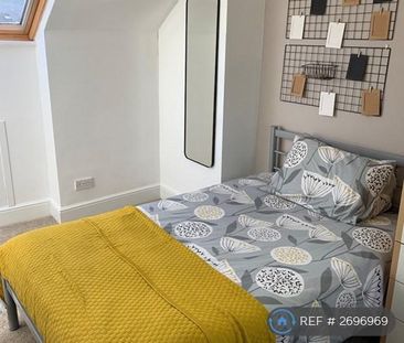 4 bedroom terraced house to rent - Photo 4