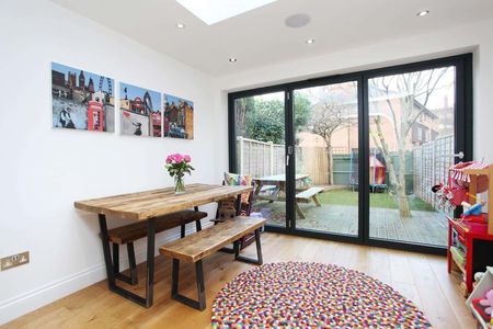 Oliver Close, W4, London - Photo 2