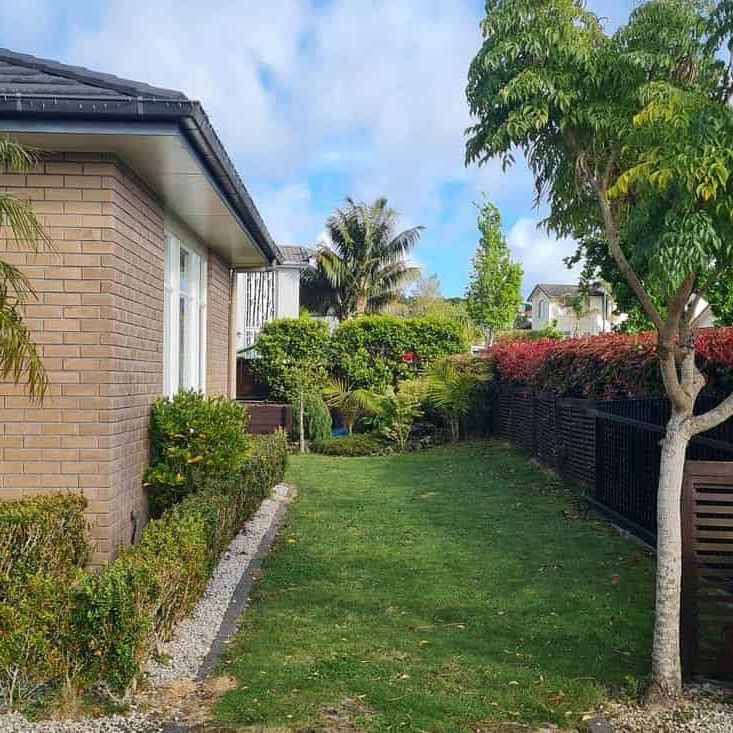 Spacious 5BR Family Home in Flat Bush - Photo 1