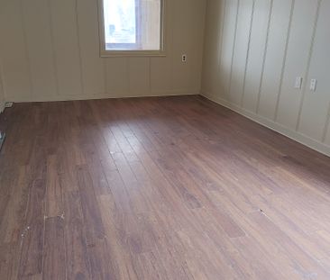 1748 QUEBEC 4 BEDROOM HOUSE - Photo 2