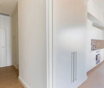 Common areas with swimming pool and excellent connection to the metro and main roads of Madrid - Foto 5