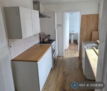 2 bedroom terraced house to rent - Photo 1