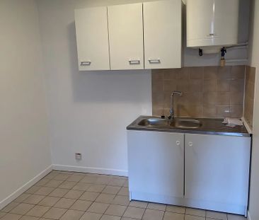 Location Appartement 1 pièce 32m² TOURNAN EN BRIE 77220 - Photo 3