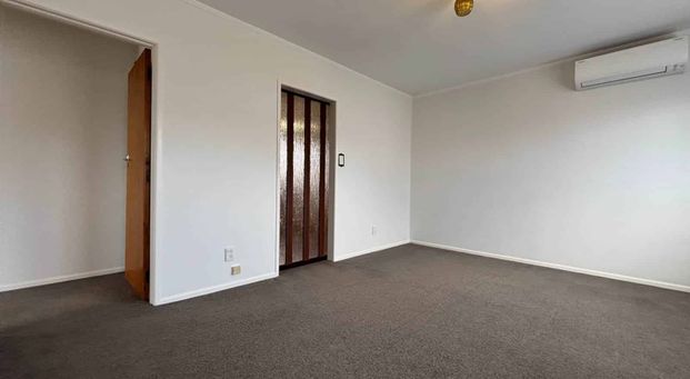 Adorable 2 bedroom home in Mt Wellington - Photo 1