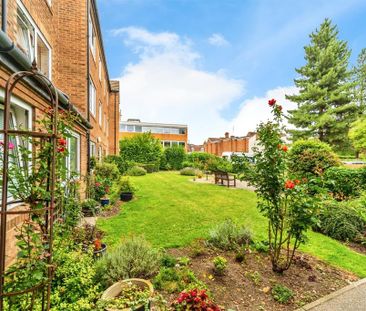 1 bedroom retirement property to rent - Photo 6