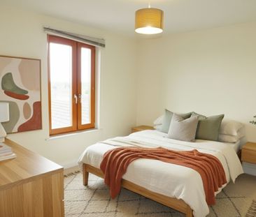 2 bed apartment to rent in Abbey End, Kenilworth, CV8 - Photo 3