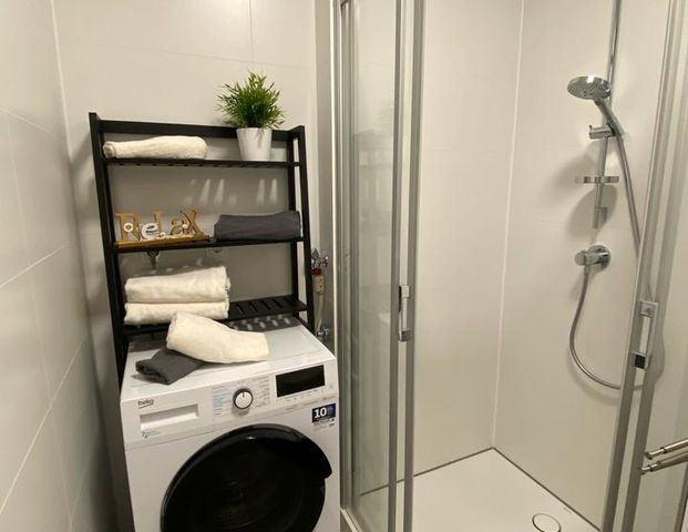 Kompl. möblierte & ausgestattete 2 Zi. Neubau-Whg. mit TG, S-Bahn - Photo 1