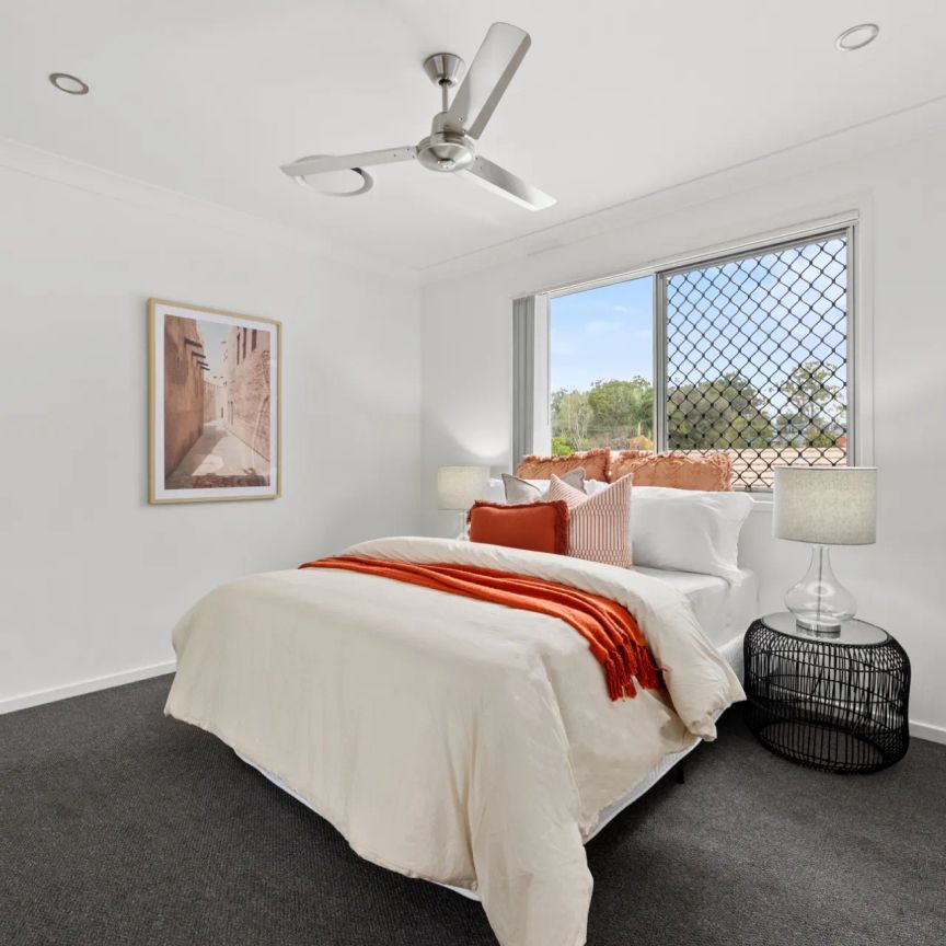 Immaculate Family Home with Ducted Aircon, Solar and Spacious Living ! - Photo 1