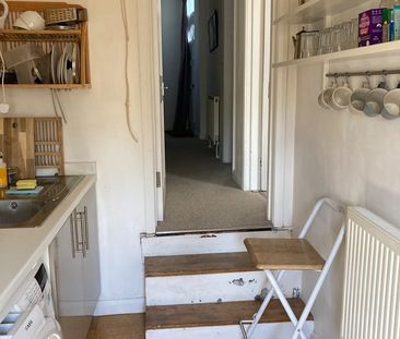 1 Bed Flat, Roundhill Crescent, BN2 - Photo 4