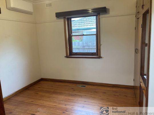 ESTABLISHED FAMILY HOME! - Photo 1