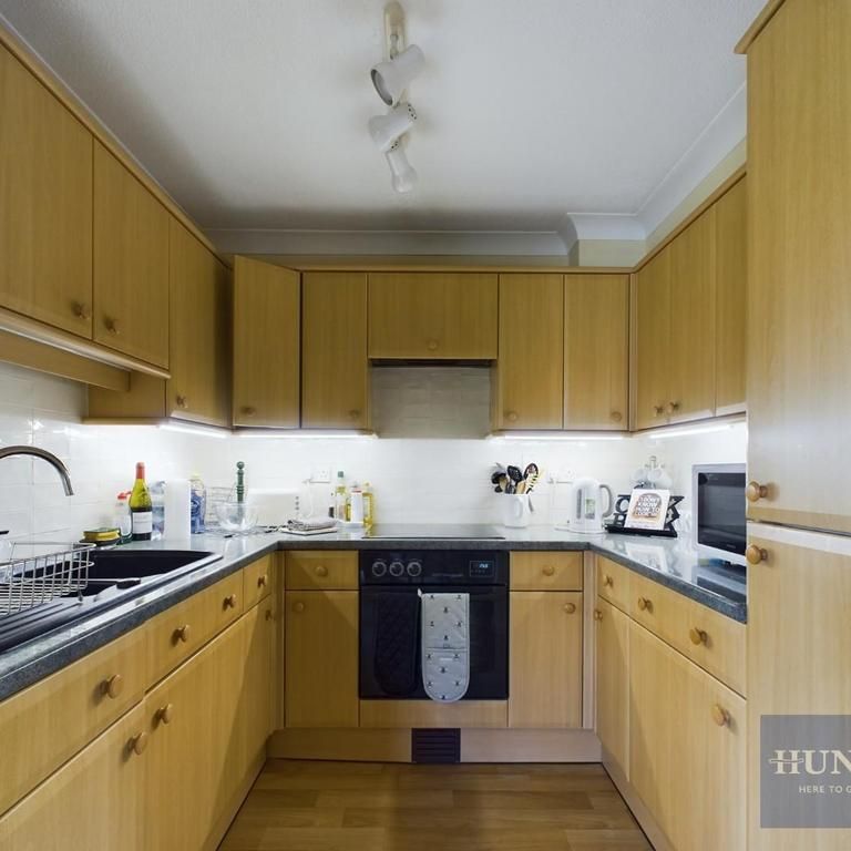 3 bedroom apartment to rent - Photo 1