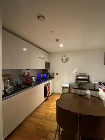 2 bedroom apartment to rent - Photo 5