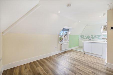 2 Bed Flat, Beaconsfield Villas, BN1 - Photo 3