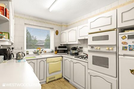 2 bedroom apartment to rent - Photo 4