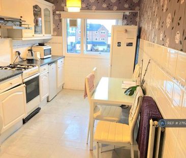 1 bedroom in a flat share to rent - Photo 5