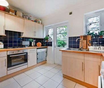 3 bedroom apartment to rent - Photo 3