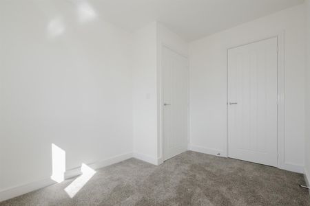 4 Bedroom House To Rent - Photo 4