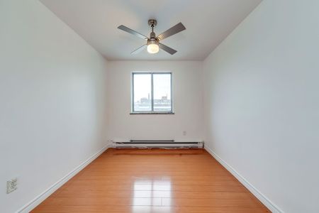 For Lease - 1660 Bloor Street Unit# 801, Mississauga, Ontario - Photo 4